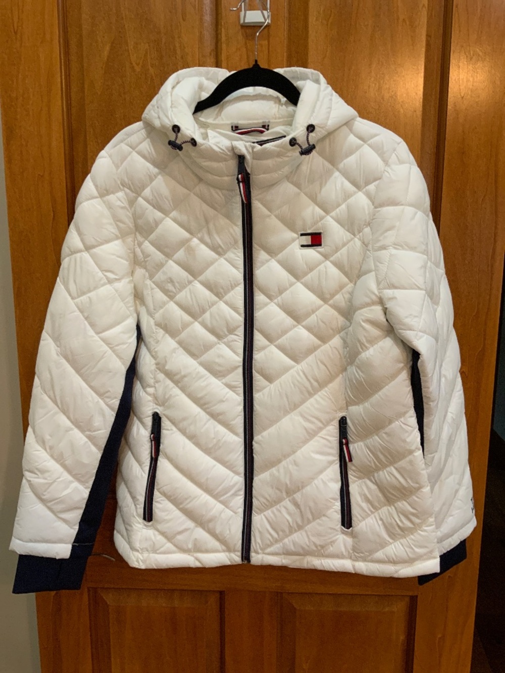 Women’s Tommy Hilfiger packable jacket white with blue and red details Large